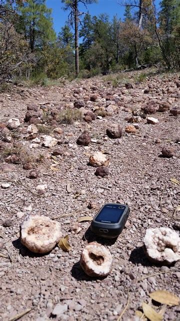 Re Hiking & Rock Hounding near Payson, AZ. . Gray mountain az rockhounding
